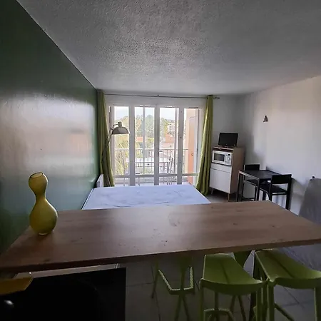 Studio Avec Place De Parking Prive Secteur Base Nature *